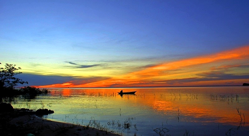 Pôr do sol na praia de Alter do Chão, Santarém, Pará